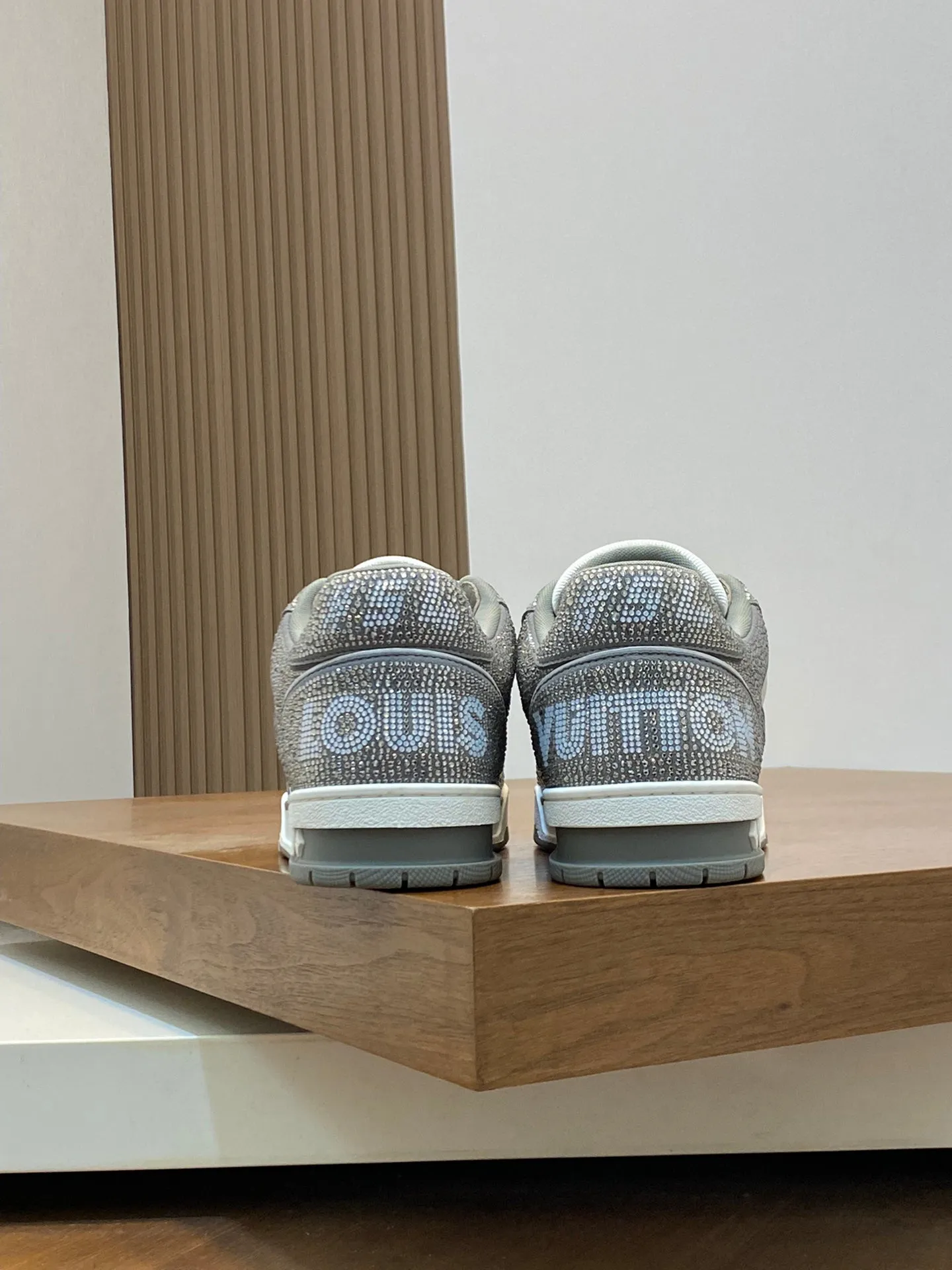 Four styles rhinestone Retro Sneakers
