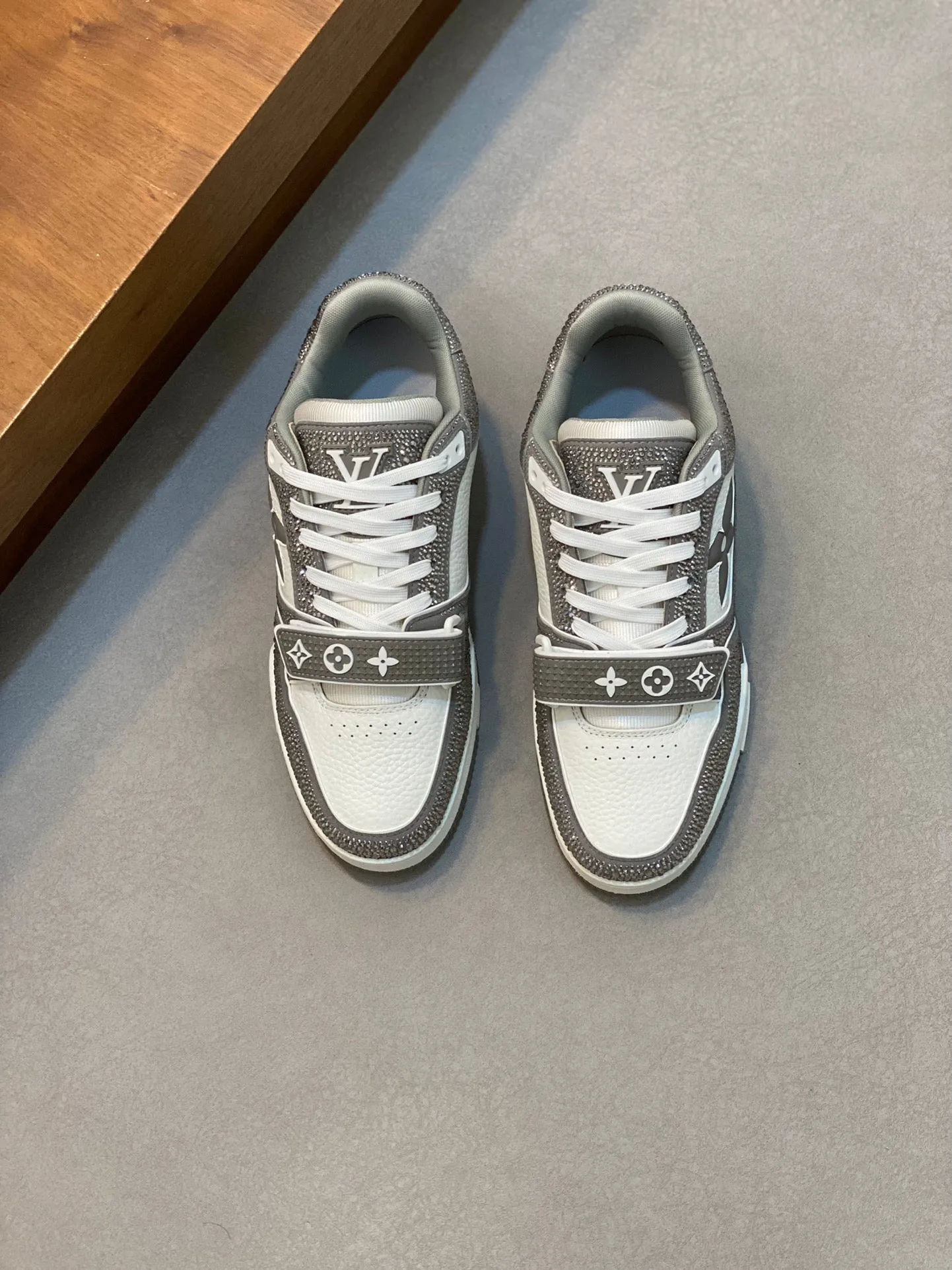 Four styles rhinestone Retro Sneakers