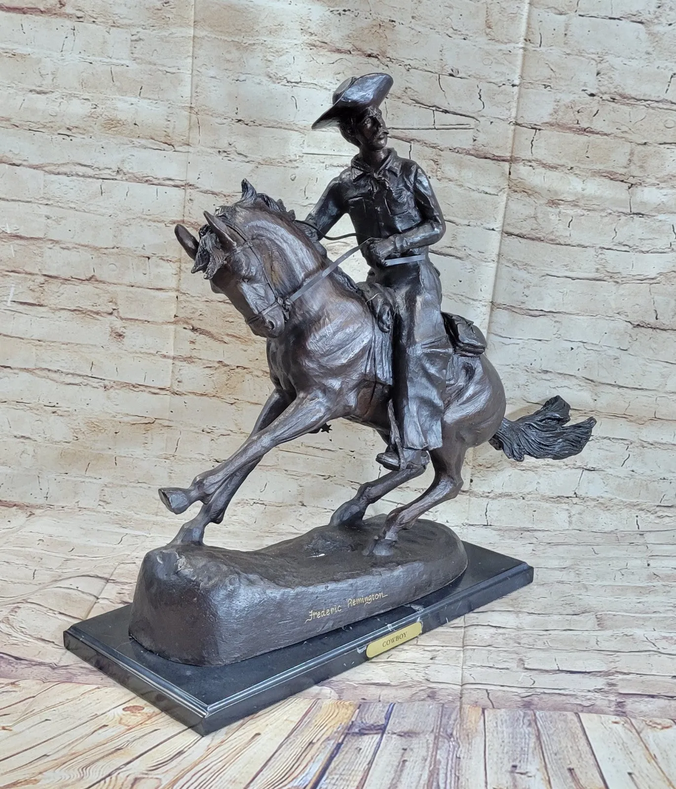 Fredrick Remington "Cowboy on Horse" Western Bronze Sculpture Figurine Figure