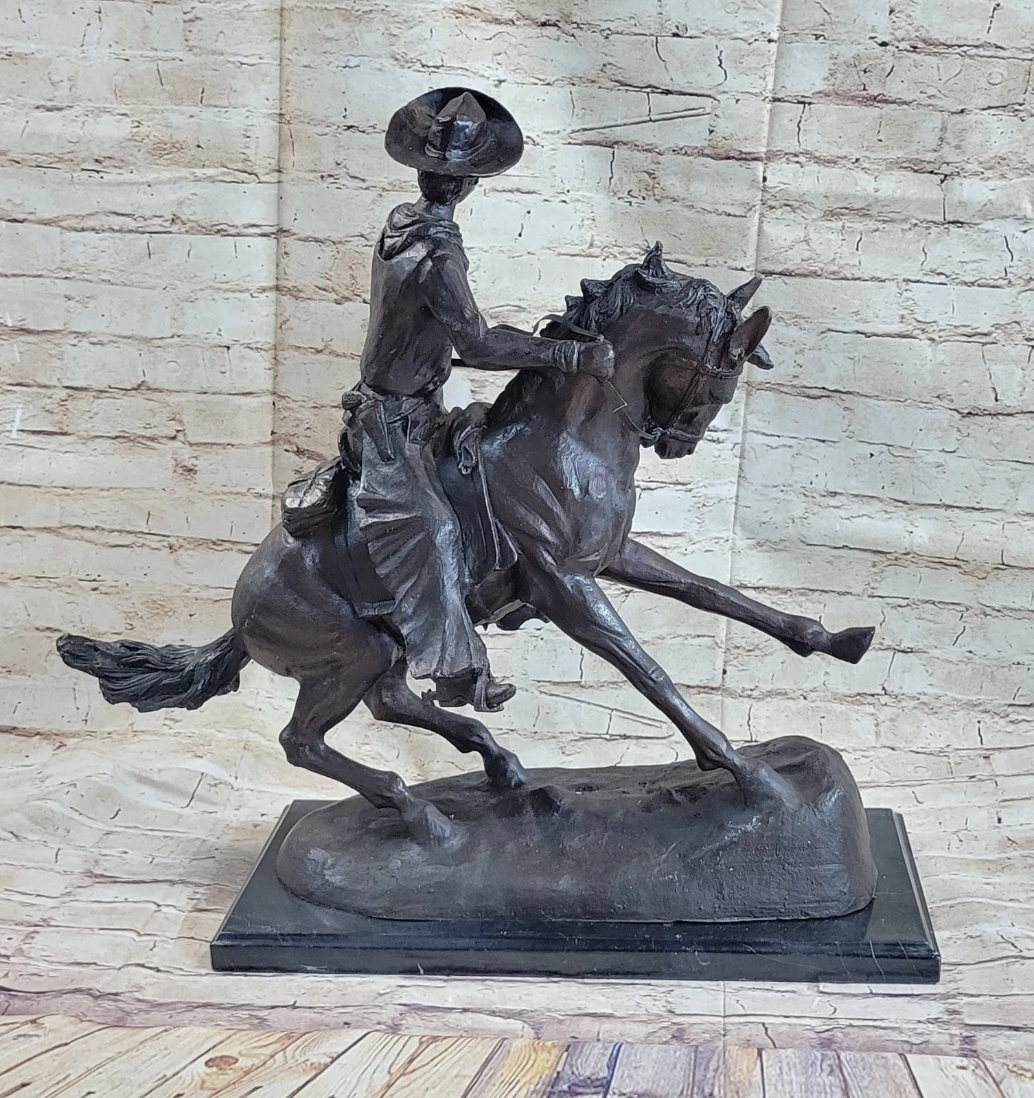 Fredrick Remington "Cowboy on Horse" Western Bronze Sculpture Figurine Figure