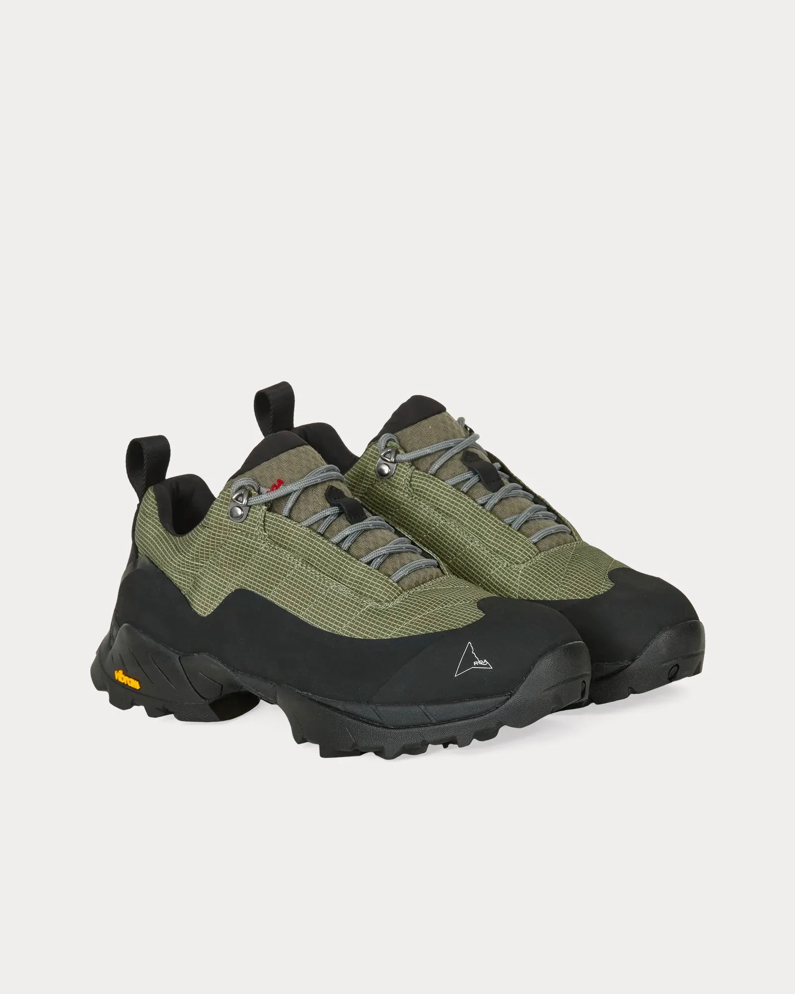 Katharina Olive / Black Low Top Sneakers