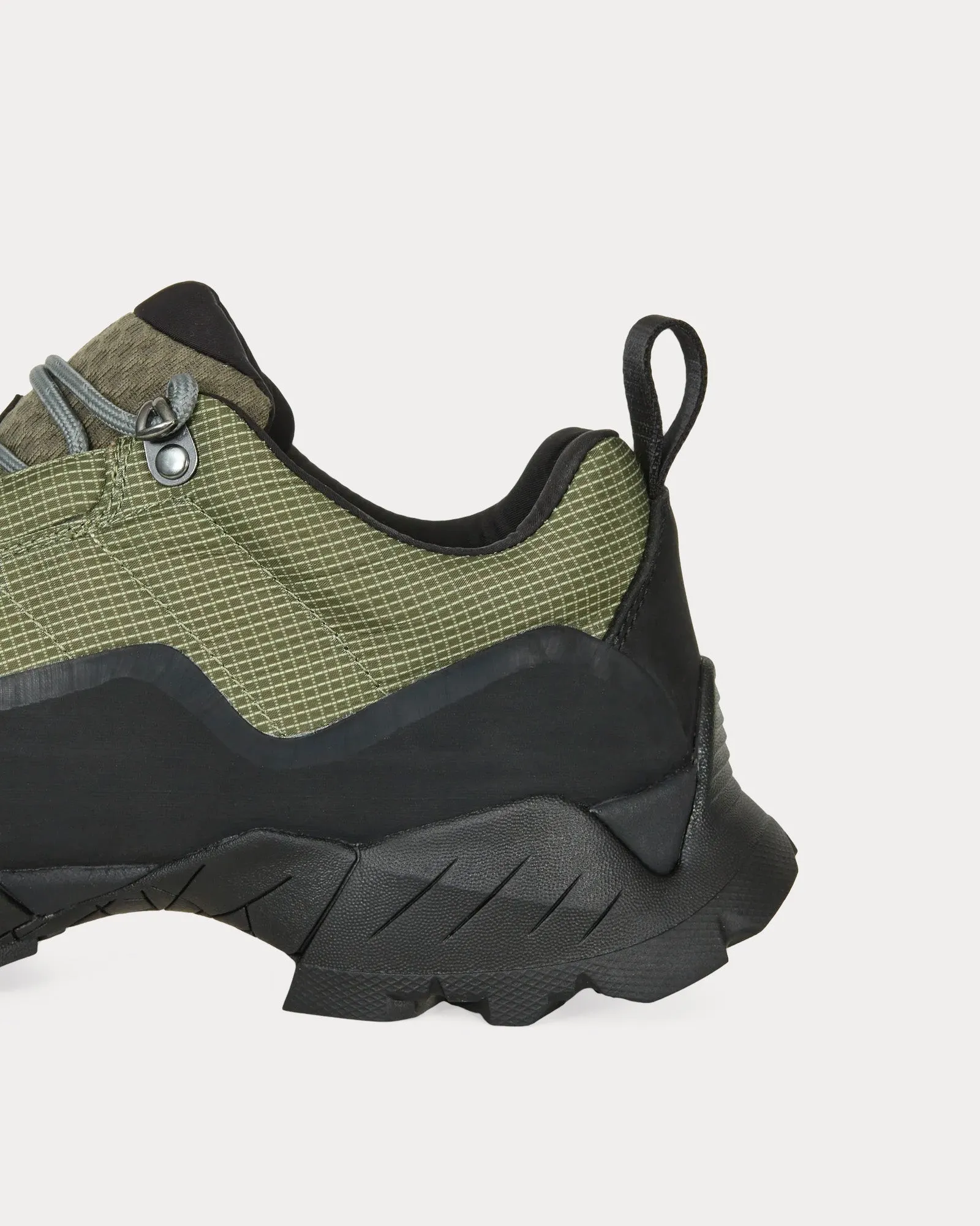 Katharina Olive / Black Low Top Sneakers