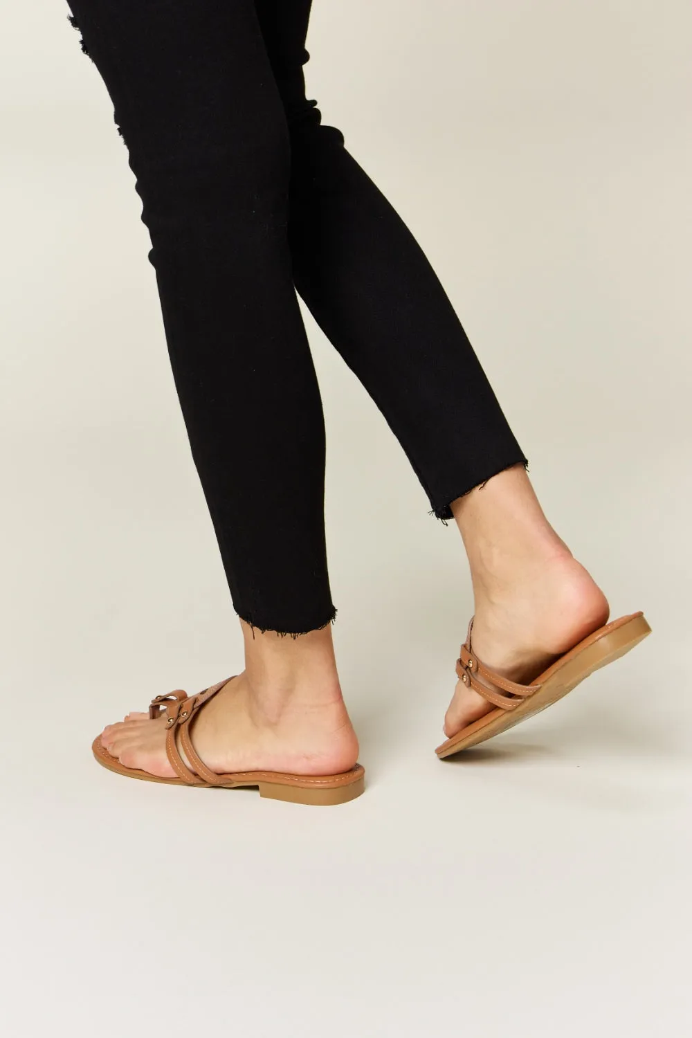Link Cutout Open Toe Sandals