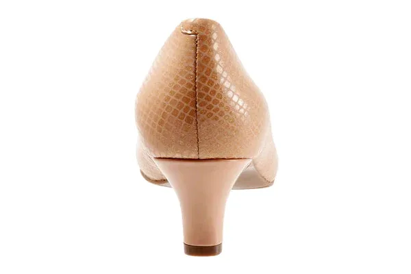 Trotters Women's Fishnet Anti-Microbial Slip On Pumps Color Nude Size 10W